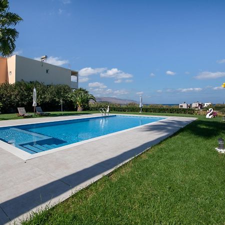 Socrates Holidays Apt. 2 With Pool Near The Beach Platanés Exterior foto