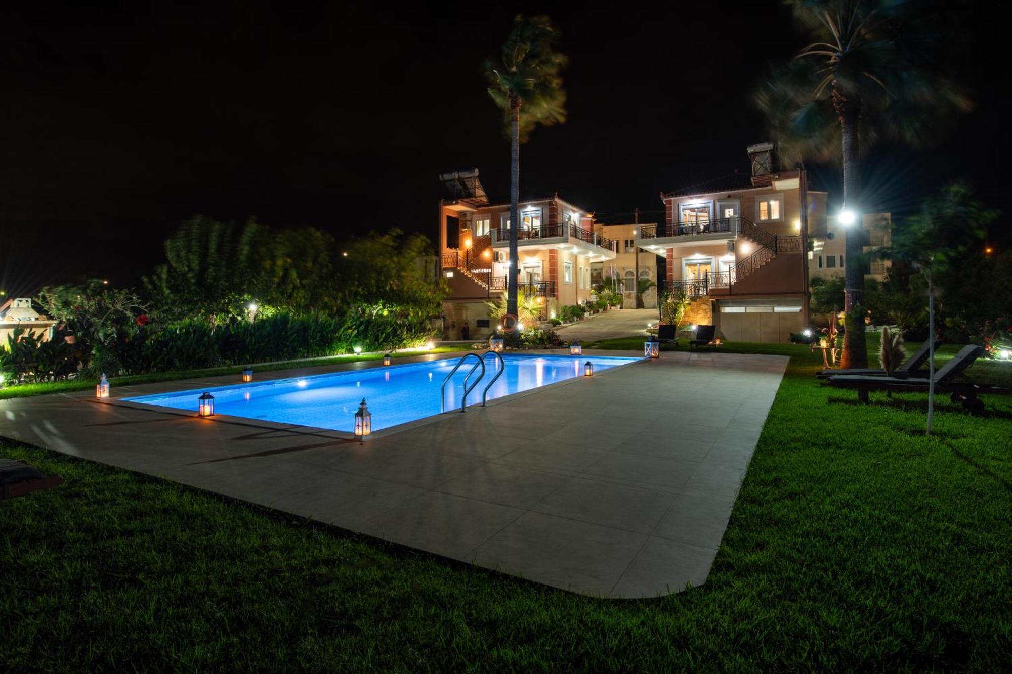 Socrates Holidays Apt. 2 With Pool Near The Beach Platanés Exterior foto